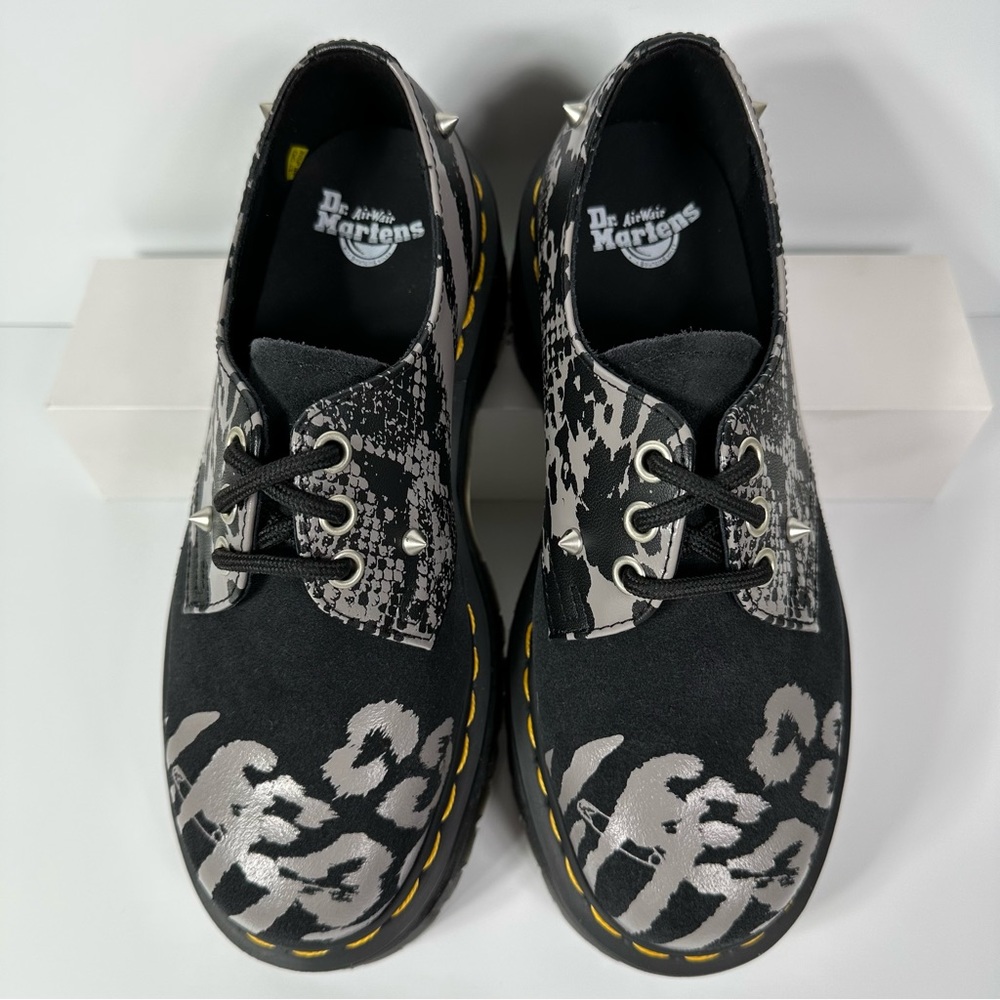 DR DOC MARTENS 1461 QUAD WOMENS SPIKED SHOES SIZE 6 BLACK GRAY NEW - Picture 2 of 10